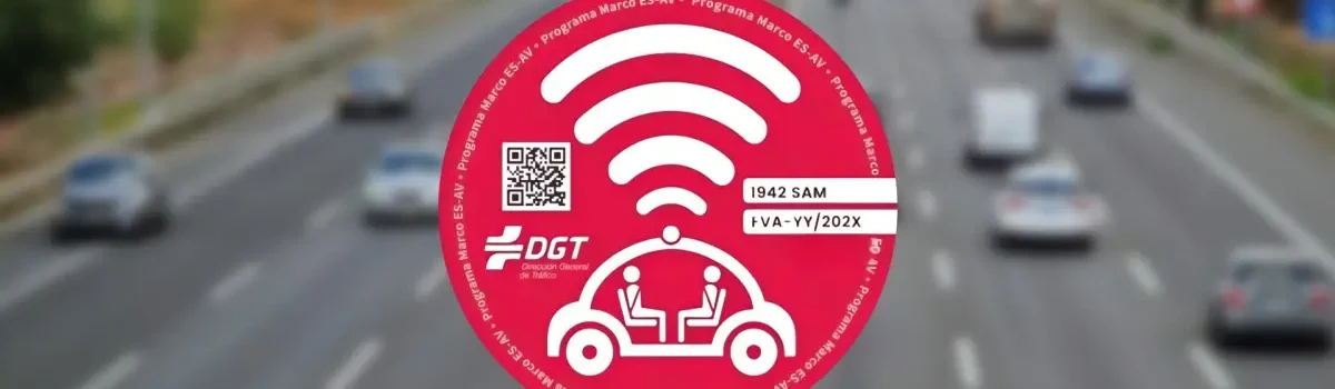La nueva etiqueta roja de la DGT: el distintivo que marcará el futuro de tu coche en las ciudades