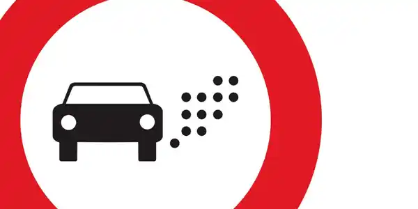 Si esta señal no la ves a la entrada de una Zona de Bajas Emisiones no te podrán multar
