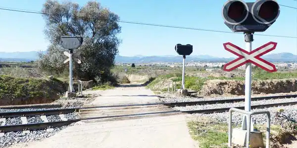 Conductor: diez consejos ante un paso a nivel