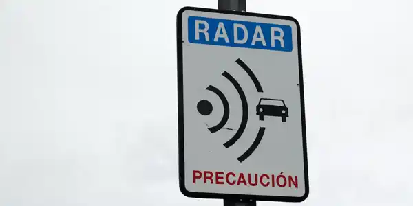 ¿Radares para proteger o recaudar? En la mitad de los peores puntos negros no hay