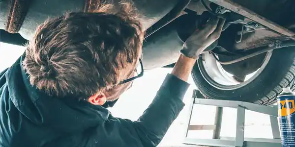 Qué puntos debes revisar en el exterior de un coche de segunda mando antes de comprarlo