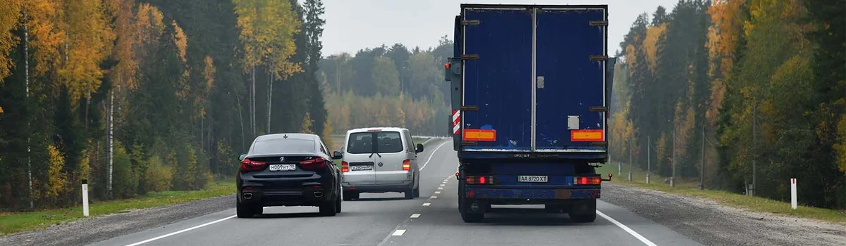 Estudi revela que aumentaron las muertes por accidente al retirar el margen de 20kmh para adelantar