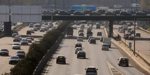 Estas son las 15 localidades madrileñas que más recaudan  con multas e impuestos al automóvil