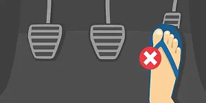 conducir vehículo con chanclas