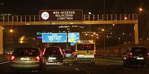 Una asociación de conductores critica la «deficiente señalización» de radares en la M-30
