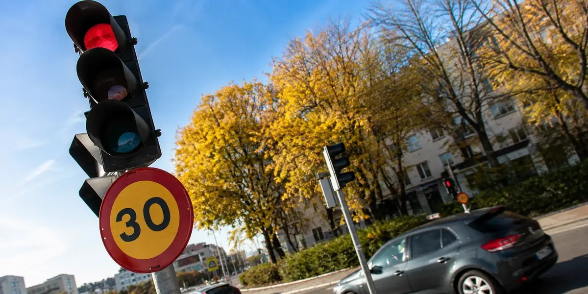 De Madrid a Murcia: las grandes ciudades disparan los ingresos por multas de tráfico un 23% por encima de sus previsiones