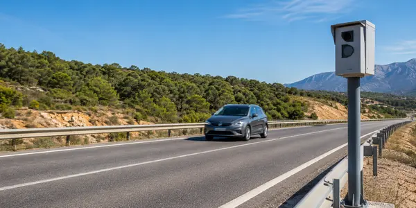 Esta es la velocidad a la que empiezan a multar desde ahora los radares de la DGT