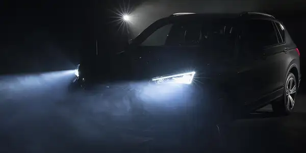 Multas por avisar con ráfagas de luces de controles policiales: Lo que debes saber