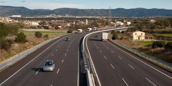 Dvuelta denuncia la finalidad recaudatoria del sistema del pago por uso de las carreteras.
