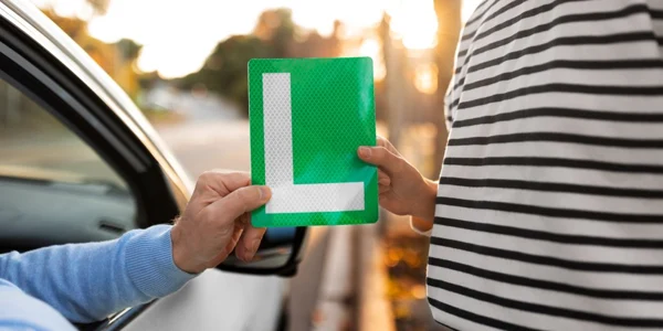 El examen de conducir se actualiza: nuevas señales, vídeos y más exigencia desde octubre