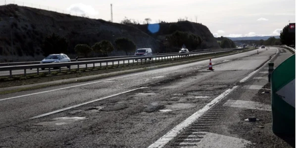 Dvuelta ofrece a los conductores un modelo de reclamación patrimonial al Estado por los daños causados por el lamentable estado de las carreteras españolas