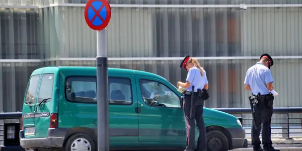 III Estudio Dvuelta sobre ayuntamientos y recaudación por multas, IVTM y grúa: las 10 principales ciudades de España, a examen