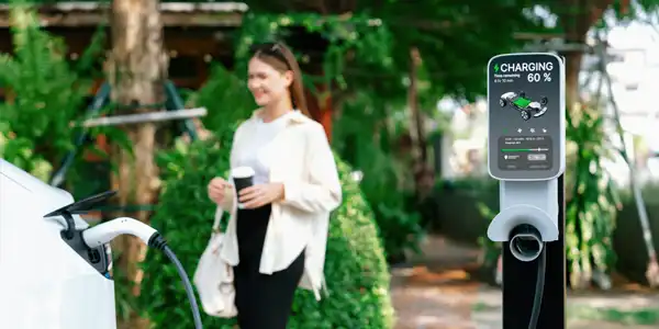 Zona de aparcamiento y carga para coches eléctricos