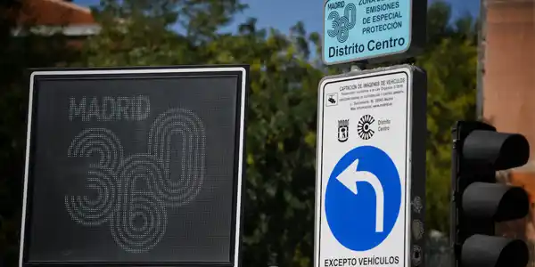 Almeida dispara la recaudación por multas de tráfico casi un 50% desde que es alcalde