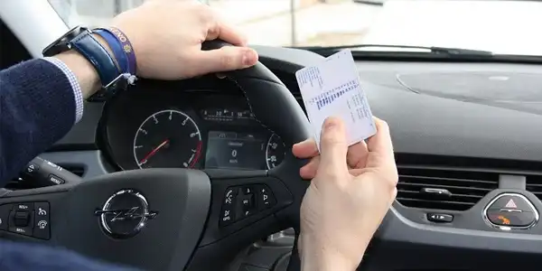 Absuelto un conductor en Teruel del delito de circular sin permiso porque no sabía que carecía de puntos