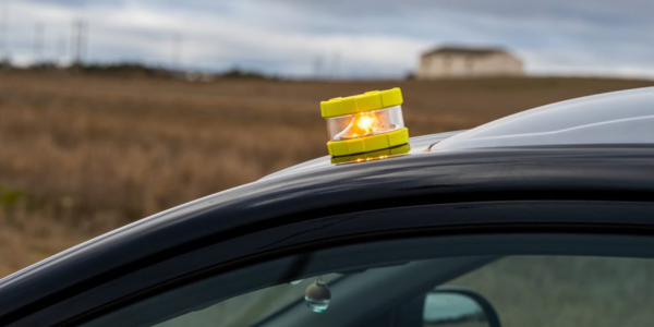 Un mes de baliza V16 obligatoria: ¿Realidad estadística o espejismo de seguridad?