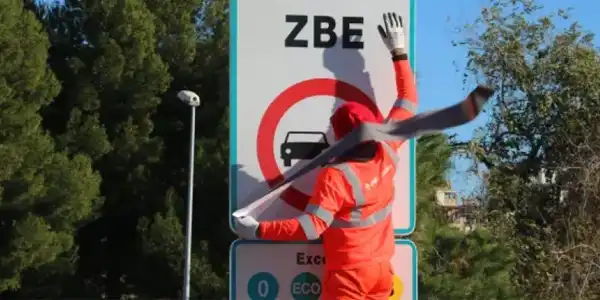 La señal por Zona de Bajas Emisiones podría ser ilegal