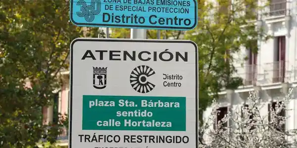 Una de cada tres multas de tráfico en Madrid se registra en las Zonas de Bajas Emisiones