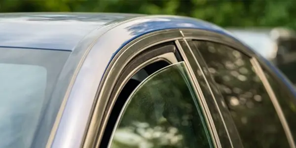 Multas por dejar la ventanilla del coche abierta incluso solo centímetros: controvertida ley europea