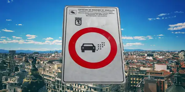 Cinco Juzgados distintos anulan las multas de las ZBE de Madrid por su deficiente señalización.