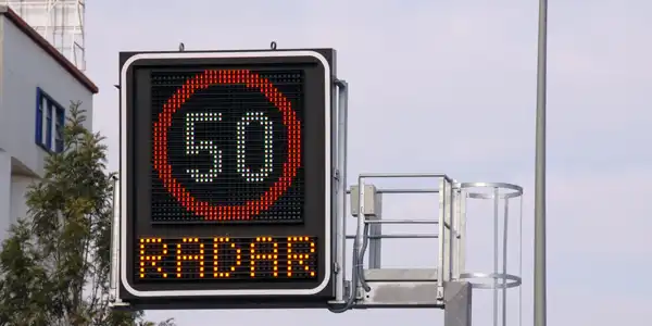 Aviso de localización de radar