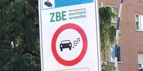 Piden que Madrid no prohíba la entrada de coches sin etiqueta