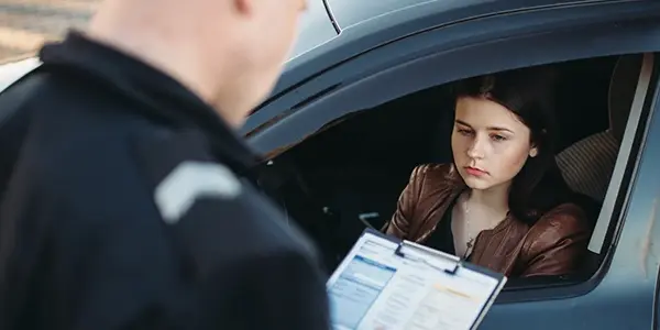 Multas de tráfico, radares y derechos del conductor: Dvuelta resuelve dudas